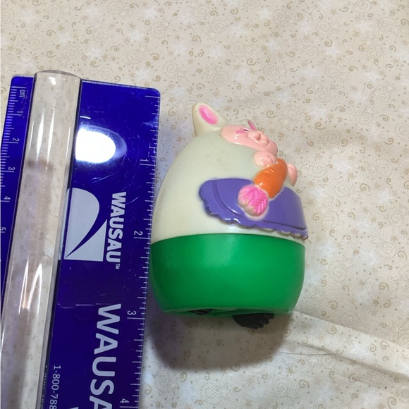 Vintage Easter Unlimited Egg Plastic Toy Bunny Face Wheels Made in Hong Kong - Picture 6 of 7